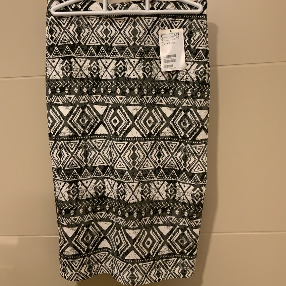H&M, women’s mini skirt